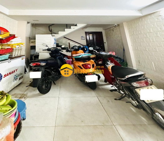 Ban chdv hxh pham ngu lao, q1, 60m2, 5 tâng, thu nhâp 70 80tr.thang