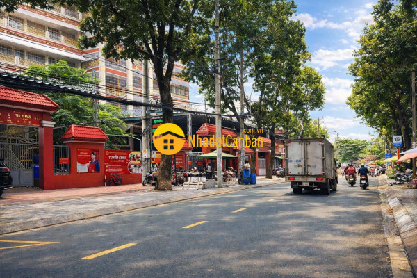 Chỉ 1 căn duy nhất ngang 5.1m mtkd ngay chợ rau lê văn thọ 122m2 4 lầu kd đỉnh giá 20 tỷ.