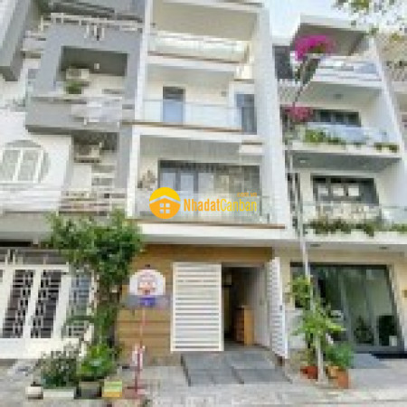 Bán nhà mặt tiền mai văn vĩnh ngay nguyễn thị thập. diện tích 5,2x20m nhà đẹp vô ở liền