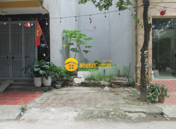 1 lô duy nhất đất chia lô ô tô tránh khu giãn dân văn quán ngõ 241 chiến thắng 40m2 chỉ 8.68 tỷ.