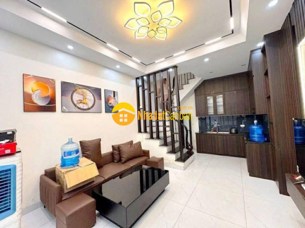 Cần bán nhà thanh am, phường việt hưng, long biên 33m2, 5t chỉ 6,85 tỷ